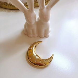 Crescent Moon 🌙 Pin